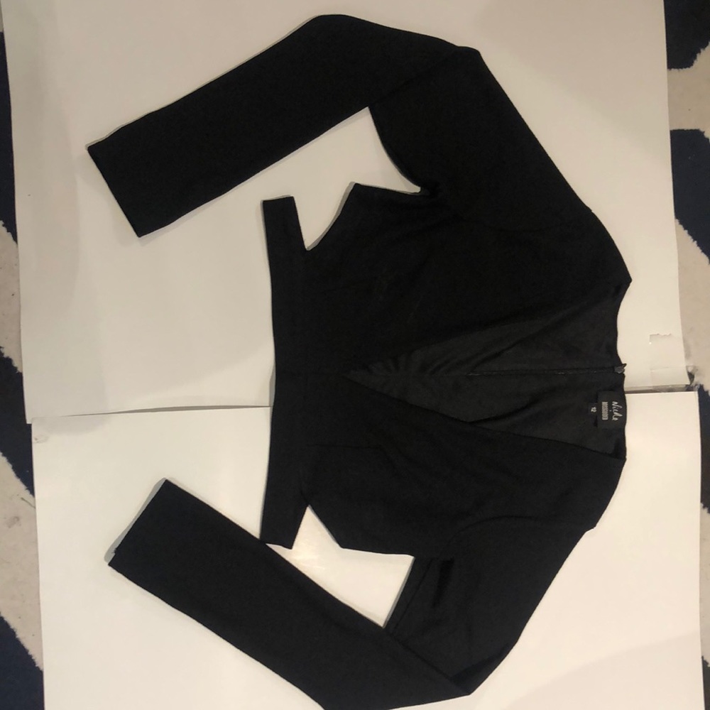 Size: 12 Black Crop Top